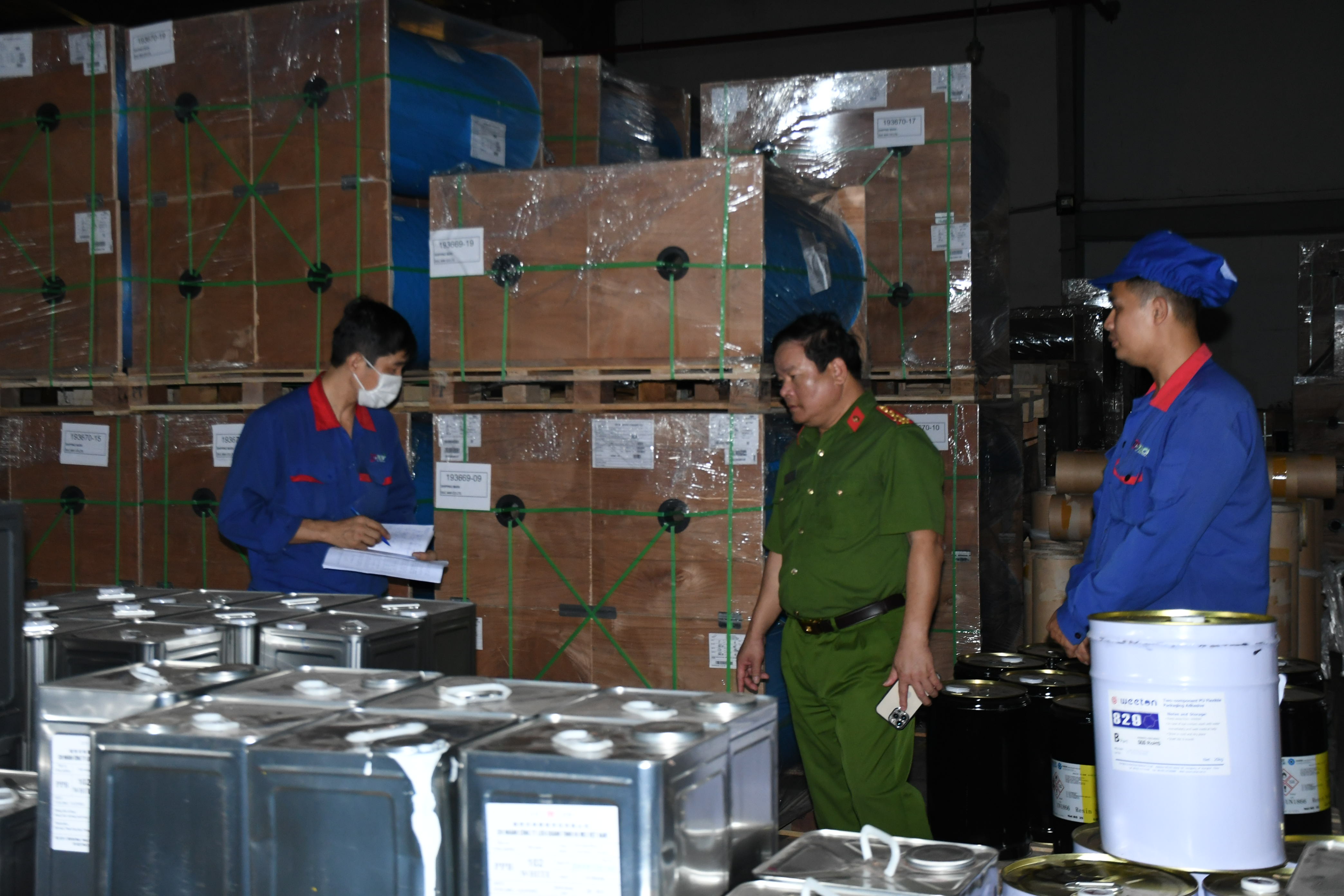 Hướng dẫn sử dụng vật liệu bảo đảm yêu cầu về tính nguy hiểm cháy tại các cơ sở kinh doanh dịch vụ karaoke, vũ trường